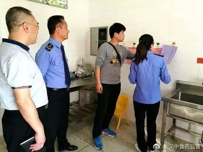 筑牢食品安全防線 漢中市食安委實(shí)地督查縣區(qū)食品安全及小作坊治理